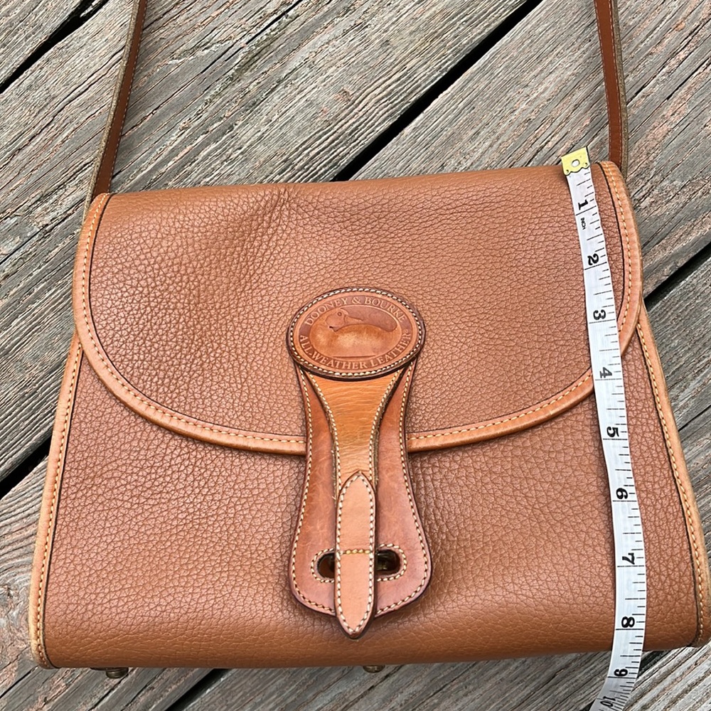 SOLD Dooney and Bourke all weather leather bag - Picture 10 of 12